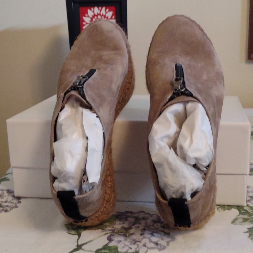 Eric Michael suede espadrille s khaki sz 35